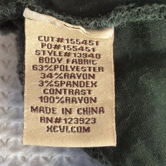 XCVI Thermal Waffle Knit V Neck Asymmetric Hem Oversized Tie Dye Top - Size XS - Picture 5 of 6